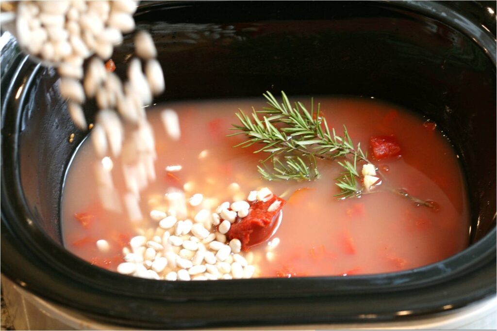 Add Beans to Broth for Glazed Pork Ribs