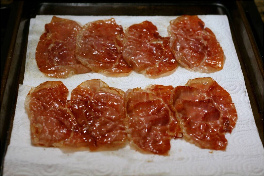Drain the Prosciutto Slices on Paper Towels