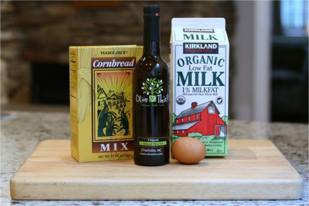 Easy Chipotle Cornbread Ingredients