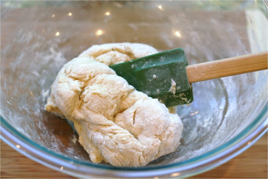 Mix Cinnamon Roll Batter